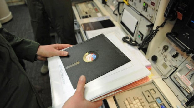 atomwaffen-usa-diskette