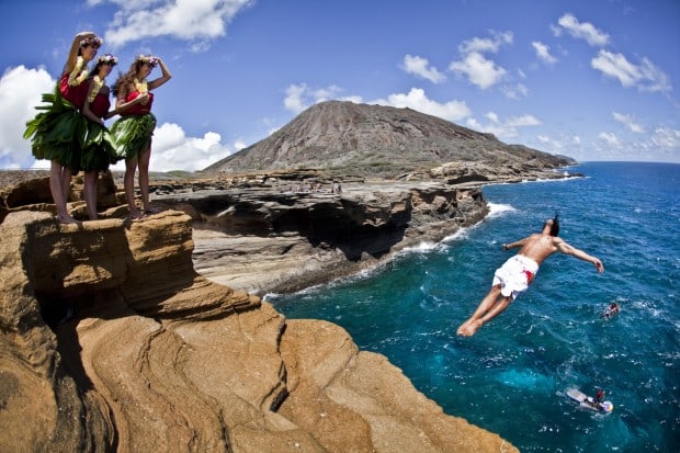 cliff-diving-orlando-duque-hawaii